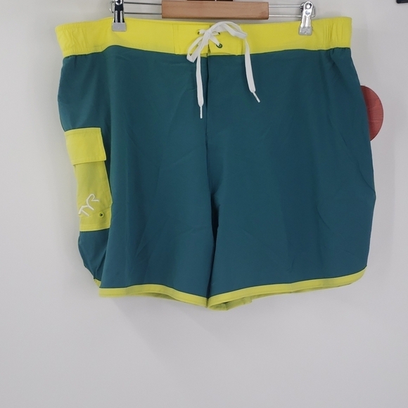 Tyr Boardshorts - Picture 1 of 8